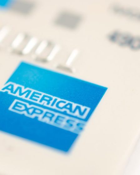 Amex ignore les craintes macroéconomiques avec d'énormes bénéfices battus grâce à de fortes dépenses - 79