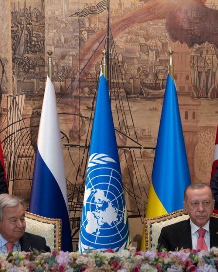 La Russie frappe le port ukrainien de la mer Noire malgré l'accord sur les céréales - 29
