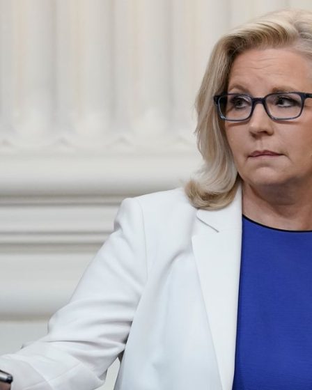 Le comité de la Chambre du 6 janvier pour interroger davantage de membres du cabinet de Trump, peut assigner à comparaître Ginni Thomas 50 Le comité de la Chambre du 6 janvier pour interroger davantage de membres du cabinet de Trump, peut assigner à comparaître Ginni Thomas - 49