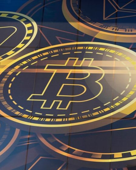 Les institutions ont vendu 5 milliards de dollars de bitcoins au cours des deux derniers mois. Où la crypto se dirigera-t-elle ensuite? 2 Les institutions ont vendu 5 milliards de dollars de bitcoins au cours des deux derniers mois. Où la crypto se dirigera-t-elle ensuite? - 1
