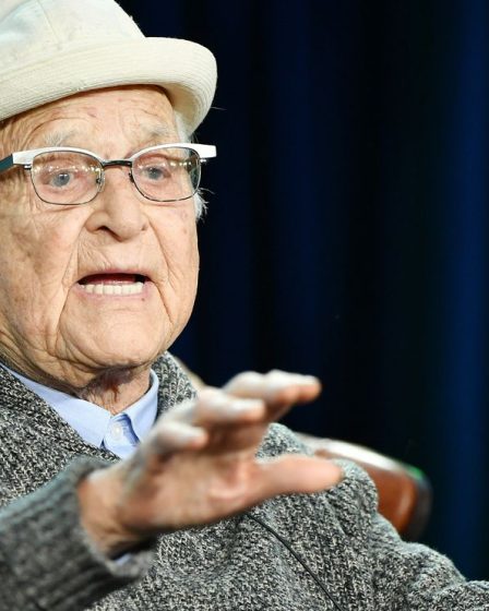 Norman Lear dit qu'Archie Bunker "aurait probablement été un électeur de Trump" 61 Norman Lear dit qu'Archie Bunker "aurait probablement été un électeur de Trump" - 60