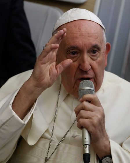 Le pape dit qu'il va ralentir ou prendre sa retraite : "Vous pouvez changer de pape" 78 Le pape dit qu'il va ralentir ou prendre sa retraite : "Vous pouvez changer de pape" - 77