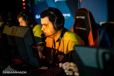 Space Soldiers réunis : Eternal Fire ajoute paz à la gamme CS:GO à la place de xfl0ud - 9