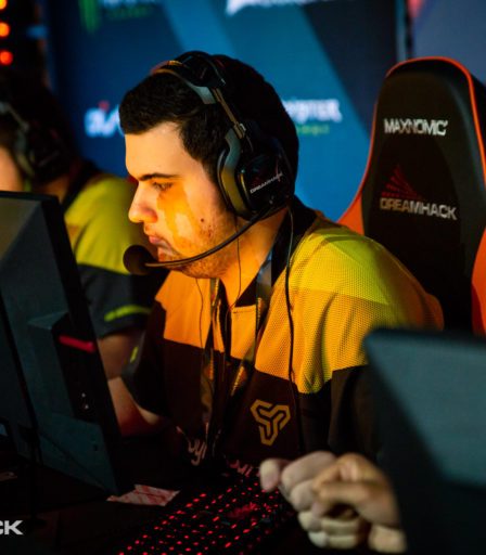 Space Soldiers réunis : Eternal Fire ajoute paz à la gamme CS:GO à la place de xfl0ud 74 Space Soldiers réunis : Eternal Fire ajoute paz à la gamme CS:GO à la place de xfl0ud - 73