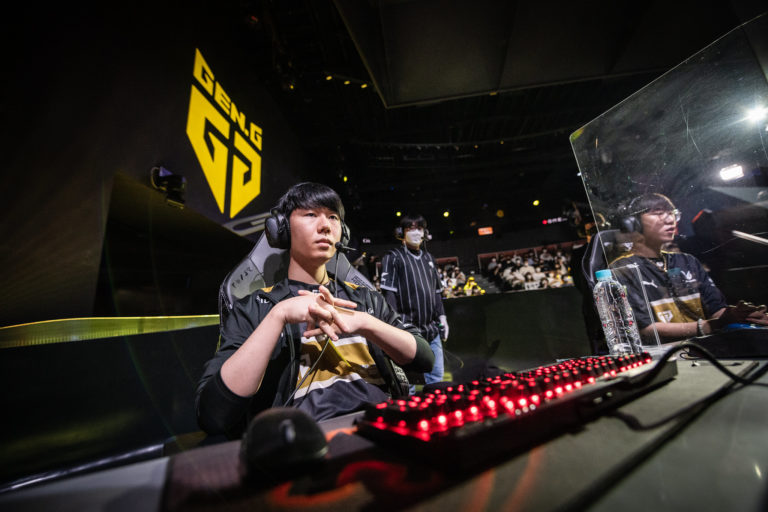 Gen.G remporte la victoire sur NS RedForce et reste invaincu lors du segment d'été LCK 2022 2 Gen.G remporte la victoire sur NS RedForce et reste invaincu lors du segment d'été LCK 2022 - 1