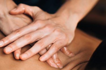 Comment fonctionne le massage ? | Magazine de la BBC sur la science - 7