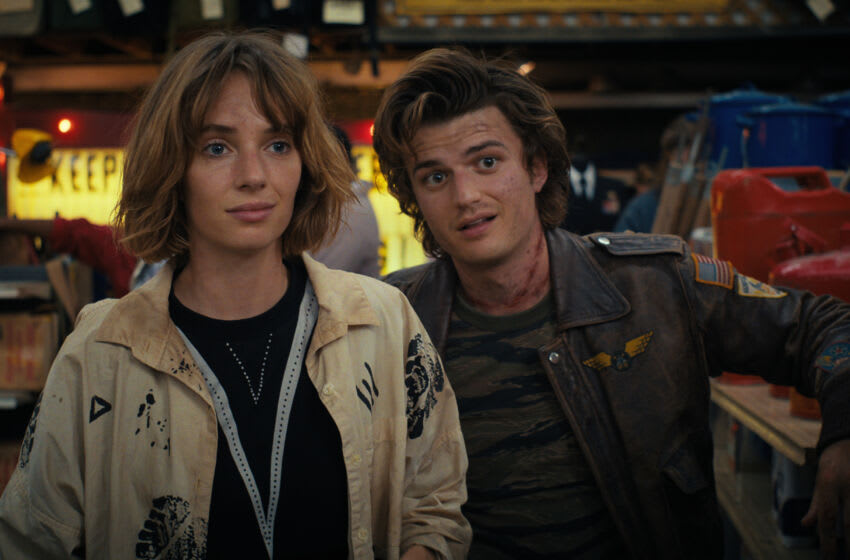 L'ultime Stranger Things anecdotes sur la saison 4 3 DES CHOSES PLUS ÉTRANGÈRES. (L à R) Maya Hawke comme Robin Buckley et Joe Keery comme Steve Harrington dans STRANGER THINGS. Cr. Avec l'aimable autorisation de Netflix © 2022