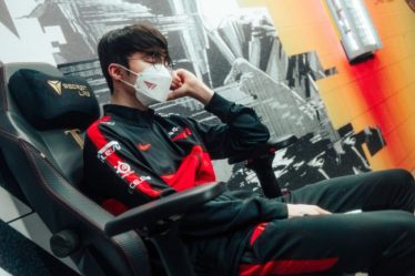 T1 remporte la victoire sur Hanwha malgré de longues pauses perturbant le flux de la série LCK - 10