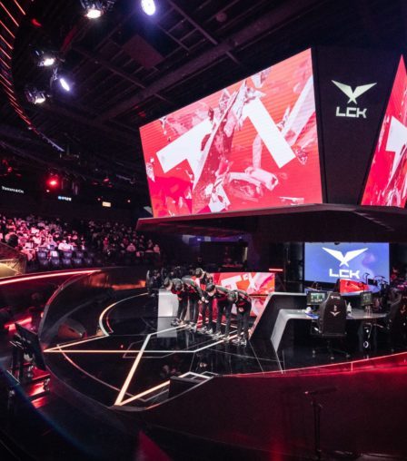 T1 déposera une "objection formelle" auprès de la LCK suite à la gestion par la ligue d'un bogue de réinitialisation du jeu lors de la victoire du Summer Split contre Hanwha Life 16 T1 déposera une "objection formelle" auprès de la LCK suite à la gestion par la ligue d'un bogue de réinitialisation du jeu lors de la victoire du Summer Split contre Hanwha Life - 15