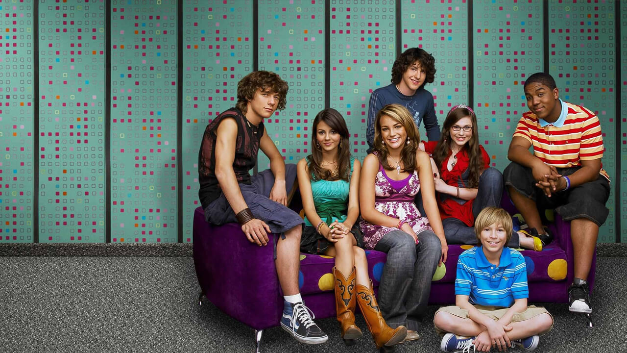 Quand les saisons 3 et 4 de 'Zoey 101' seront-elles sur Netflix ? 2 Quand les saisons 3 et 4 de 'Zoey 101' seront-elles sur Netflix ? - 1