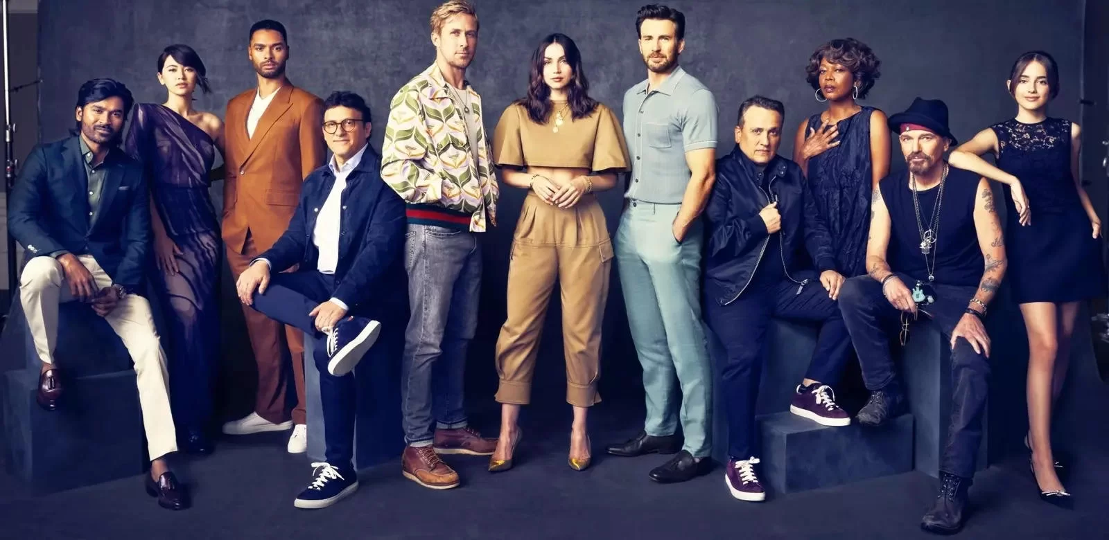 dhanush avec le casting de l'homme gris