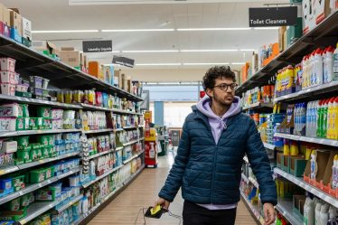 "L'épargne va s'épuiser": déjà malmenée par une inflation élevée, la hausse des taux de la Fed touchera durement les Américains à faible revenu et ruraux - 5