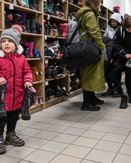 "Je suis reconnaissant pour le magasin à un dollar": les parents sont stressés par les achats de vêtements pendant la rentrée scolaire et luttent contre une inflation record 30 "Je suis reconnaissant pour le magasin à un dollar": les parents sont stressés par les achats de vêtements pendant la rentrée scolaire et luttent contre une inflation record - 29