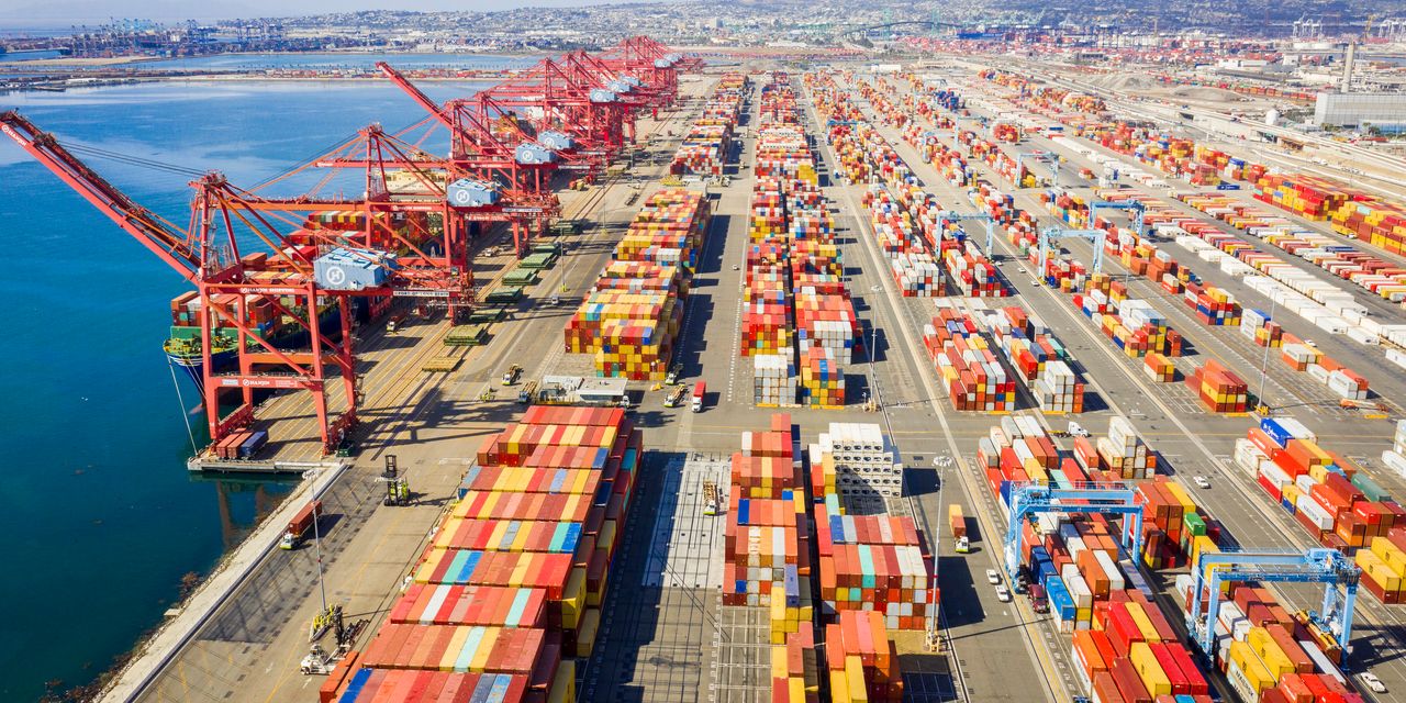 Les plus grands ports américains sont toujours aux prises avec un volume record, ce qui indique que les problèmes de la chaîne d'approvisionnement du pays sont loin d'être terminés 2 Les plus grands ports américains sont toujours aux prises avec un volume record, ce qui indique que les problèmes de la chaîne d'approvisionnement du pays sont loin d'être terminés - 1