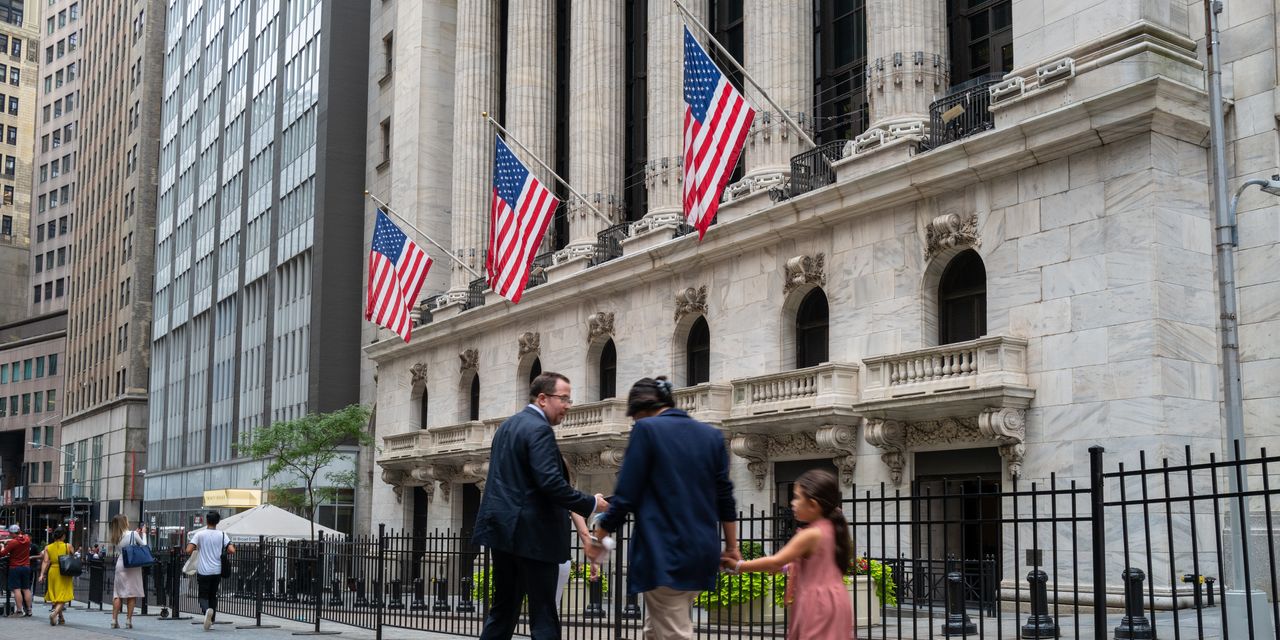 Voici quelques mouvements de stocks à considérer maintenant que l'inflation s'est atténuée, déclare Jefferies 2 Voici quelques mouvements de stocks à considérer maintenant que l'inflation s'est atténuée, déclare Jefferies - 1