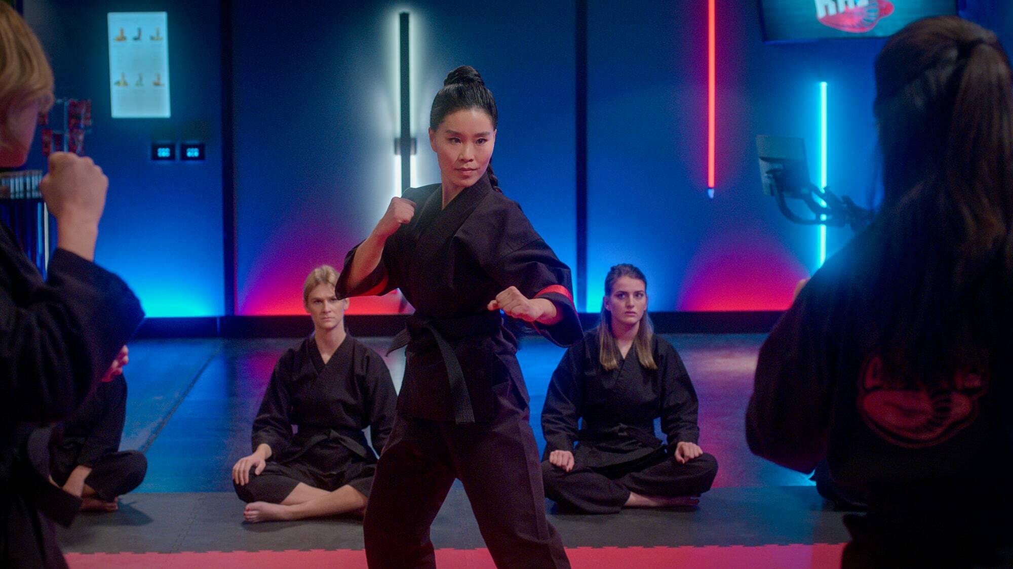La saison 5 de Cobra Kai sera-t-elle la dernière saison de la série Netflix ? 2 La saison 5 de Cobra Kai sera-t-elle la dernière saison de la série Netflix ? - 1