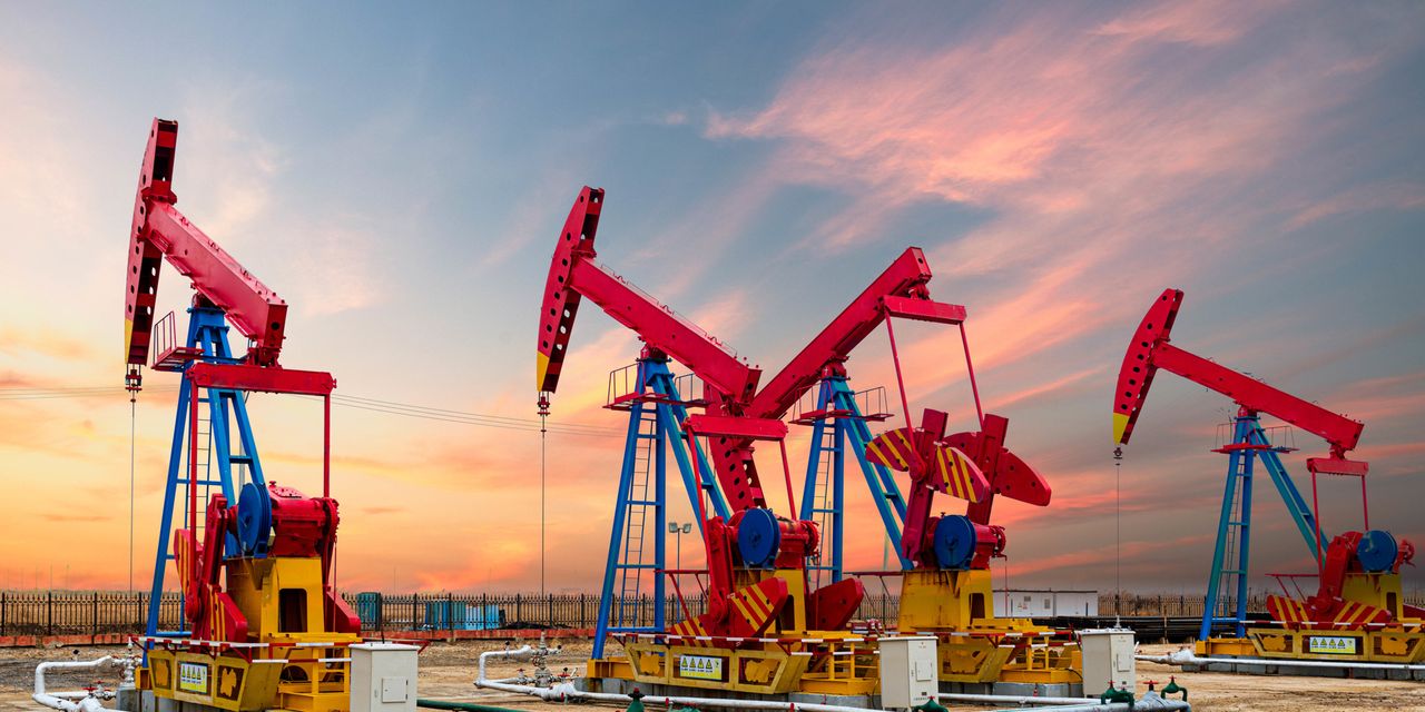 Les contrats à terme sur le pétrole chutent de plus de 4% alors que les inquiétudes sur la croissance chinoise dominent 2 Les contrats à terme sur le pétrole chutent de plus de 4% alors que les inquiétudes sur la croissance chinoise dominent - 1