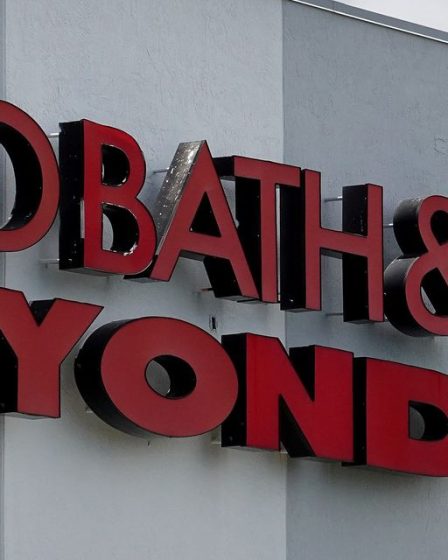 Le stock de mèmes de Bed Bath & Beyond monte en flèche sur un volume record, défiant encore l'appel de "vente" d'un autre analyste - 65