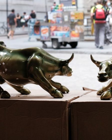 Dow dépasse les 34 000 pour la première fois depuis mai alors que les détaillants mènent le rallye des actions - 61