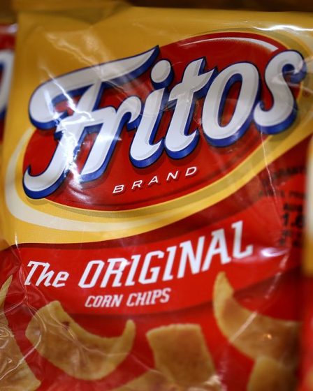 Qu'est-ce qui est le plus sain - un cornet de crème glacée, un sac de Fritos ou un bagel multigrains ? - 49