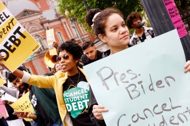 "La pause a tout signifié:" Qu'arrive-t-il aux emprunteurs - et à l'économie - si Biden laisse les remboursements des prêts étudiants reprendre après le 31 août? - 5