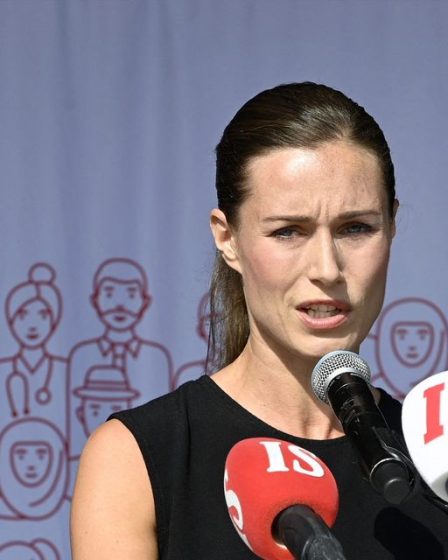 Le Premier ministre finlandais s'excuse pour la photo seins nus de deux femmes à la résidence d'été officielle 66 Le Premier ministre finlandais s'excuse pour la photo seins nus de deux femmes à la résidence d'été officielle - 65