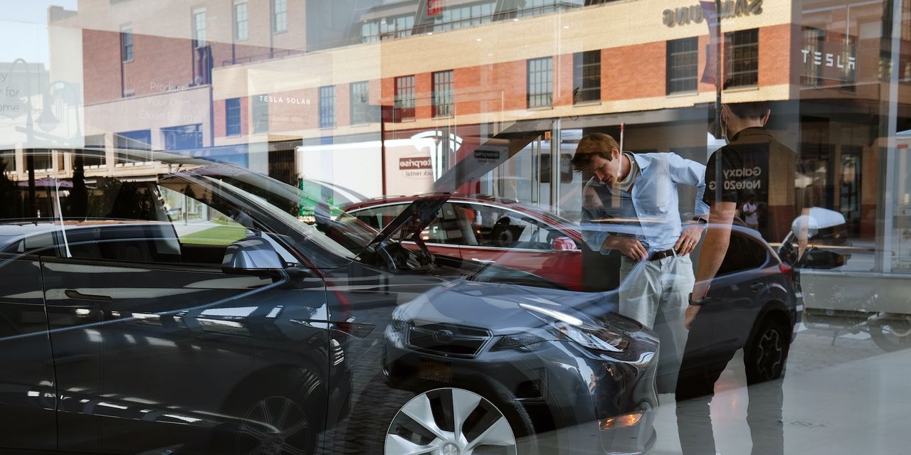 Voici comment l'action Tesla se comporte avant sa division 3 pour 1 2 Voici comment l'action Tesla se comporte avant sa division 3 pour 1 - 1