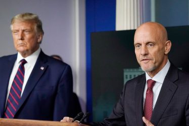 Le comité restreint de la Chambre sur la pandémie se concentre sur la campagne de pression sur l'hydroxychloroquine de Trump à la Maison Blanche - 4
