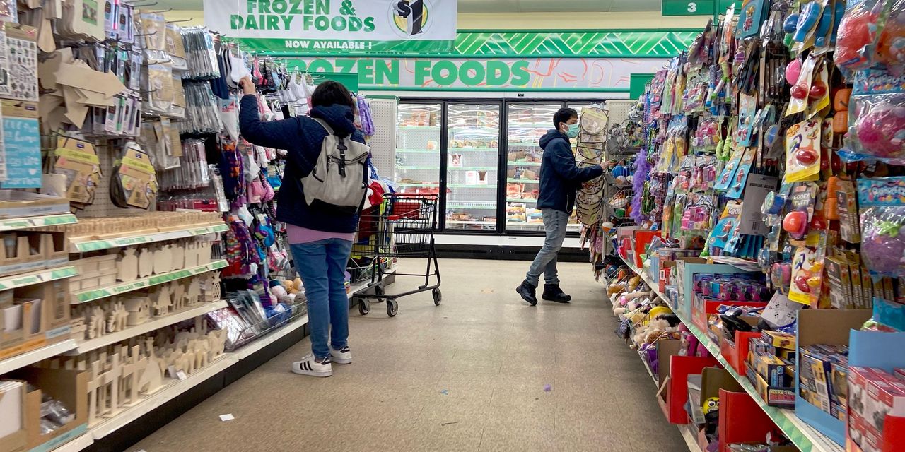 Les actions de Dollar Tree chutent de 10%, sur la bonne voie pour la plus longue séquence de pertes en trois ans 2 Les actions de Dollar Tree chutent de 10%, sur la bonne voie pour la plus longue séquence de pertes en trois ans - 1