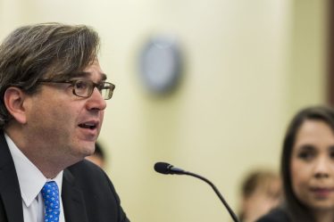 En l'absence de réformes majeures des prêts étudiants, "ma préférence ne serait pas du tout un soulagement": Jason Furman, conseiller économique d'Obama - 5
