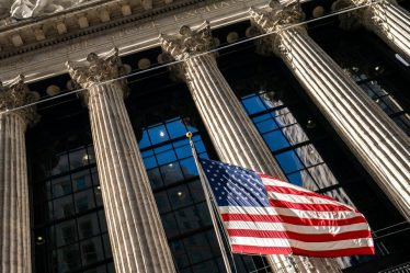 Les contrats à terme sur actions américaines s'effondrent après la déroute de Wall Street vendredi - 5