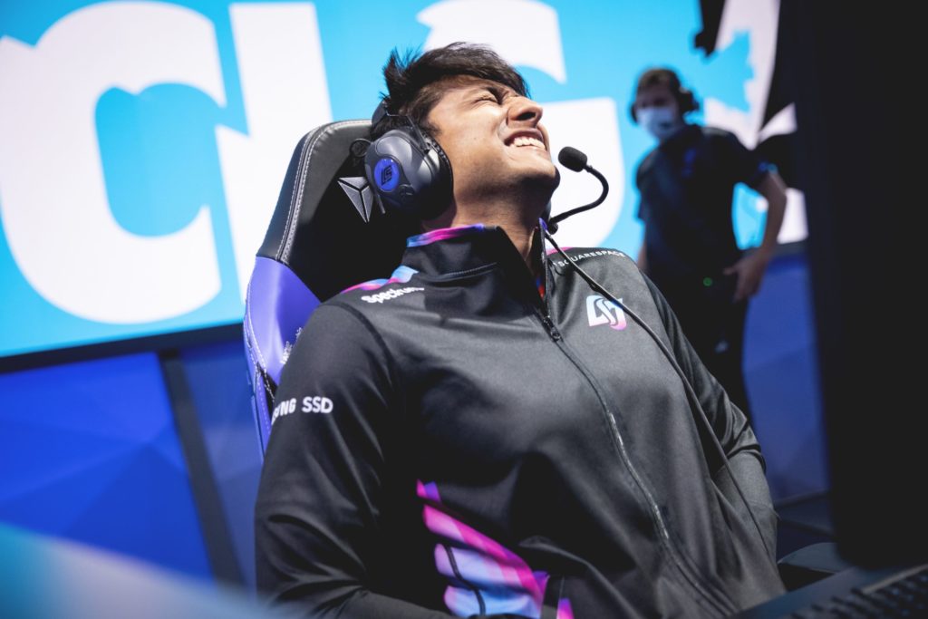 Dhokla a failli prendre sa retraite. Maintenant, il dirige une résurgence de CLG 3 Dhokla célèbre une victoire de League of Legends.
