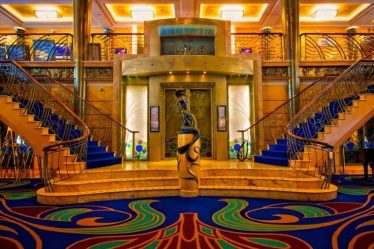 Disney Wonder Sailing retardé en raison de la grève des remorqueurs - 10