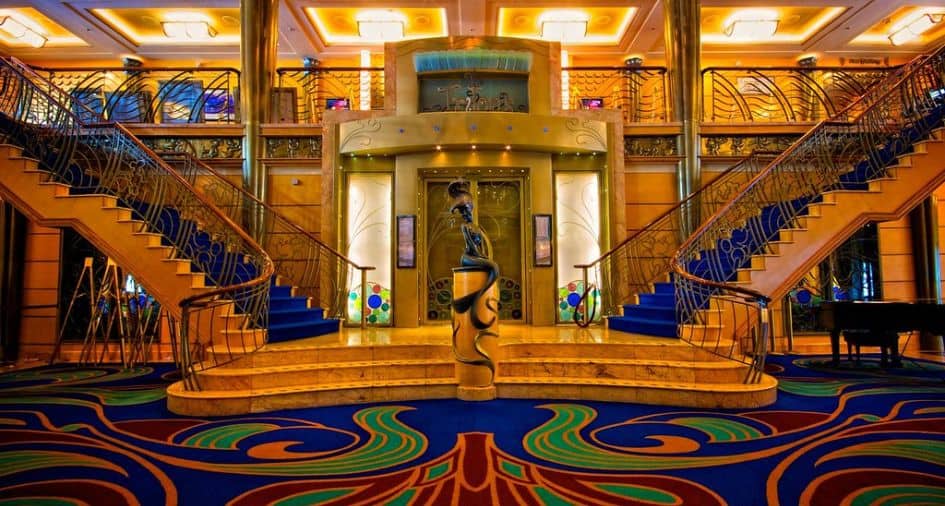 Disney Wonder Sailing retardé en raison de la grève des remorqueurs - 1