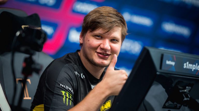Jeu mort ? Les équipes et les joueurs de CS:GO ont gagné "plus de 70 millions de dollars" grâce aux autocollants au cours des 12 derniers mois 2 Jeu mort ? Les équipes et les joueurs de CS:GO ont gagné "plus de 70 millions de dollars" grâce aux autocollants au cours des 12 derniers mois - 1