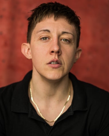 « J'ai oublié que je blasphémais un saint ! – Charlie Joséphine sur l'écriture d'une Jeanne d'Arc non binaire | Théâtre 2 « J'ai oublié que je blasphémais un saint ! – Charlie Joséphine sur l'écriture d'une Jeanne d'Arc non binaire | Théâtre - 1