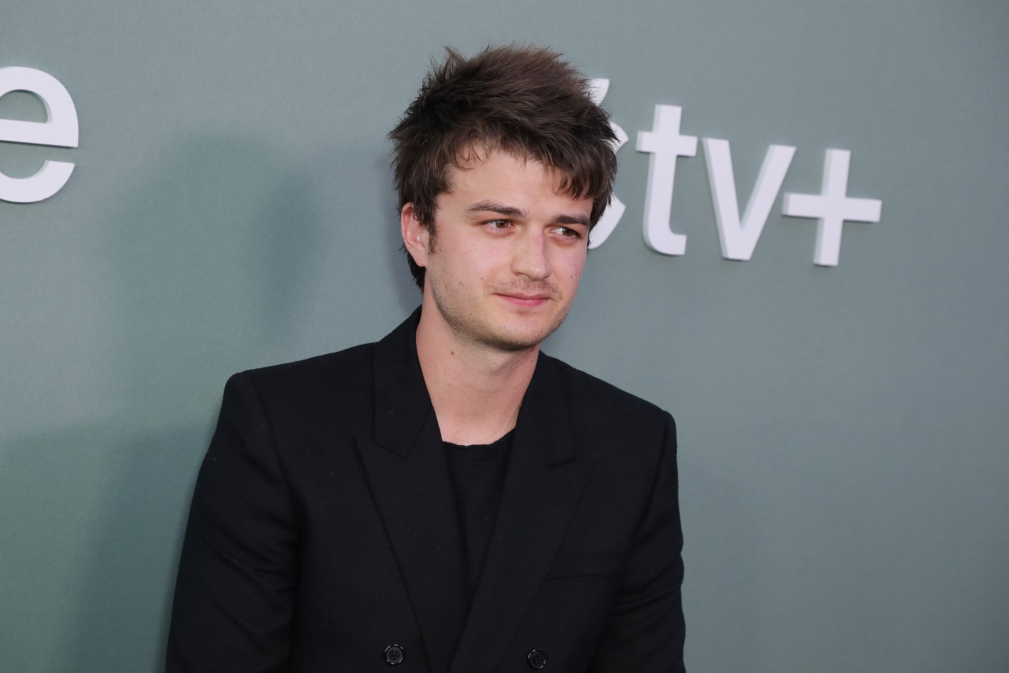 Joe Keery jouera aux côtés de Lily James et Willem Dafoe dans un drame indépendant 2 Joe Keery jouera aux côtés de Lily James et Willem Dafoe dans un drame indépendant - 1