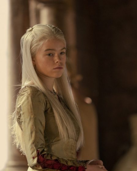 Milly Alcock dit que la renommée de jouer Rhaenyra l'a laissée anxieuse 125 Milly Alcock dit que la renommée de jouer Rhaenyra l'a laissée anxieuse - 124