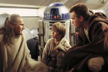 Liam Neeson partage une douce histoire de Star Wars à propos de R2-D2 - 17