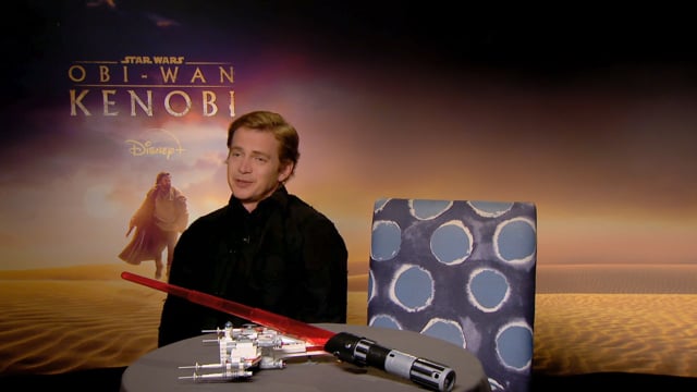 Obi-Wan Kenobi : Hayden Christensen joue avec LEGO dans une interview amusante avec un enfant - 1