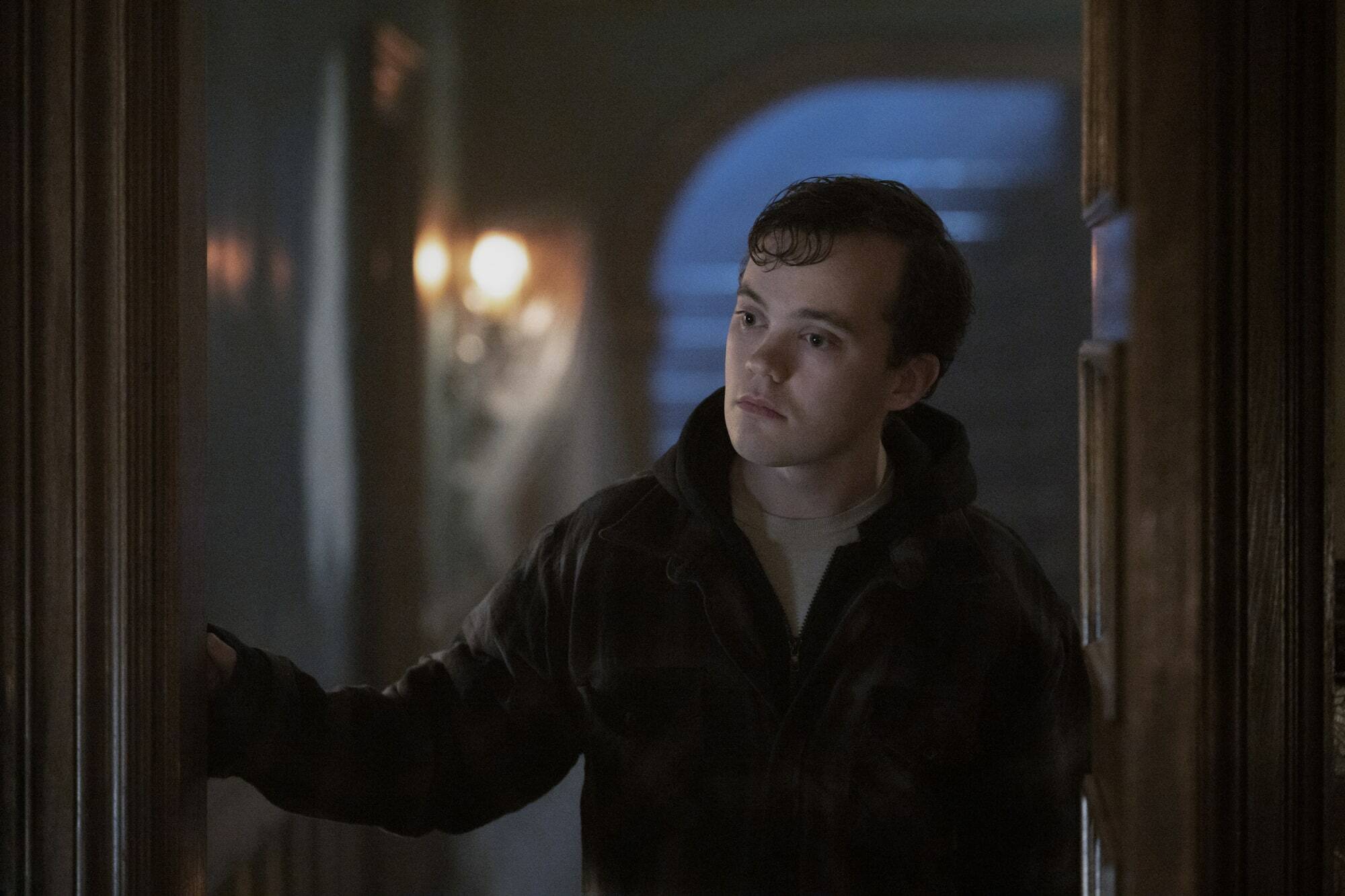Qui est Sam Lesser ? Quel acteur le joue ? 2 Qui est Sam Lesser ? Quel acteur le joue ? - 1