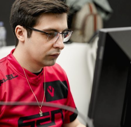 Shroud n'a aucun doute sur sa carrière dans VALORANT pro, dit qu'il veut "définitivement" continuer à concourir 98 Shroud n'a aucun doute sur sa carrière dans VALORANT pro, dit qu'il veut "définitivement" continuer à concourir - 97