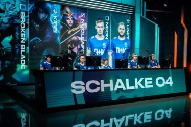 Schalke 04 défend sa décision de mettre un joueur sur le banc pour être toxique dans la file d'attente solo de la Ligue - 7