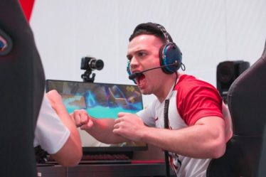 Babybay clôt le dernier chapitre de la rivalité 100 Thieves contre FaZe avec des performances incroyables dans la victoire de retour NA LCQ - 12