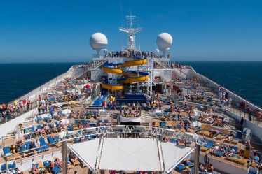 Combien de personnes sur un bateau de croisière ? - 30