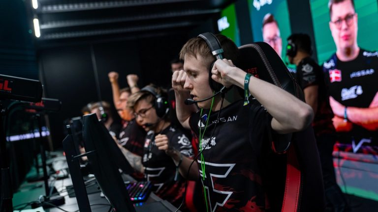 FaZe Clan a mis fin à un retour spectaculaire après 4 prolongations en Europe RMR 2 FaZe Clan a mis fin à un retour spectaculaire après 4 prolongations en Europe RMR - 1
