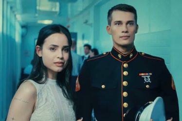 Pourquoi "Purple Hearts" est-il si populaire sur Netflix ? - 29