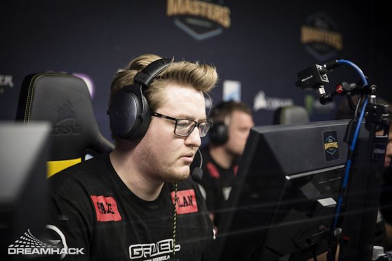 Rain admet que la forme de FaZe "n'a pas été à la hauteur" cette année 2 Rain admet que la forme de FaZe "n'a pas été à la hauteur" cette année - 1