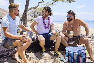 Adam Pally sur la réunion "Happy Endings" dans la finale de "101 endroits pour faire la fête avant de mourir" - 7