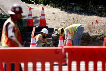 Les États-Unis gagnent 315 000 emplois en août. Le marché du travail toujours solide - 5